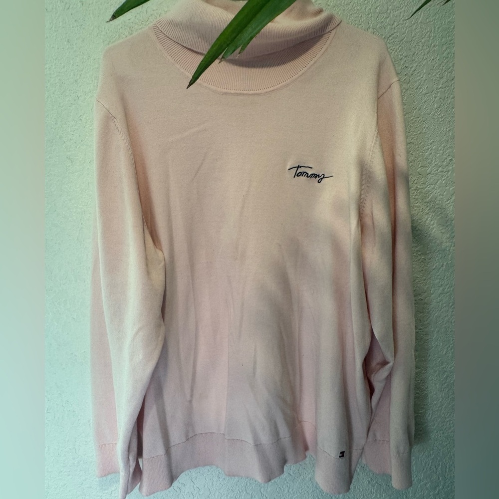 Tommy Hilfiger pink sweater